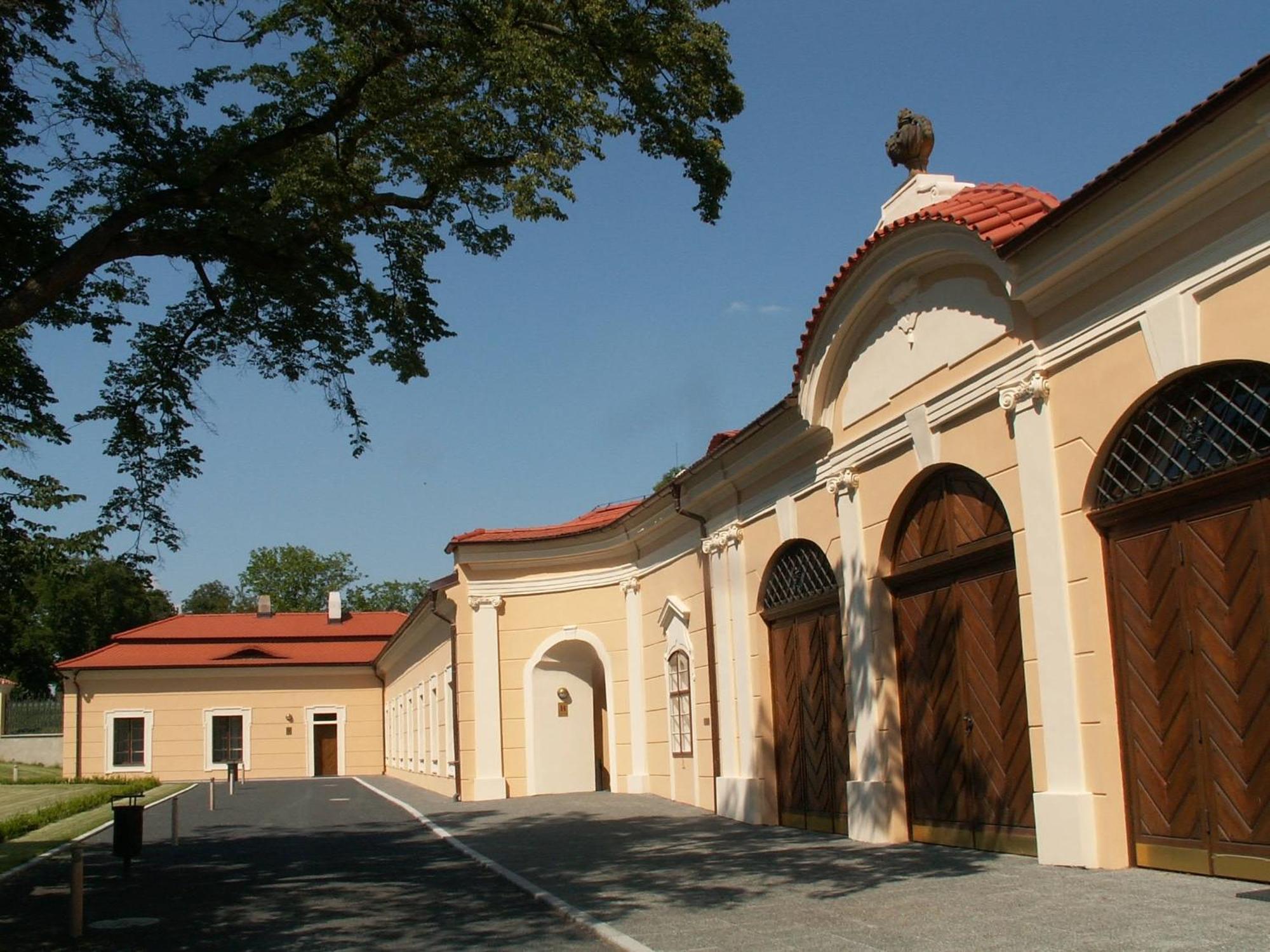 Château Liblice Byšice Extérieur photo