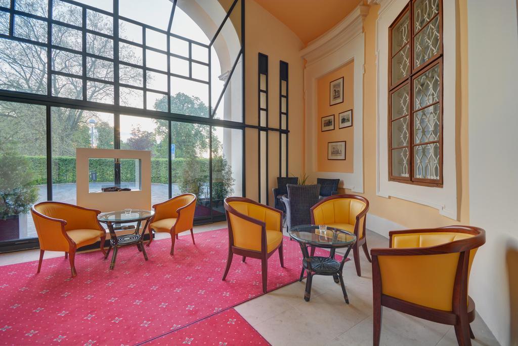 Château Liblice Byšice Extérieur photo