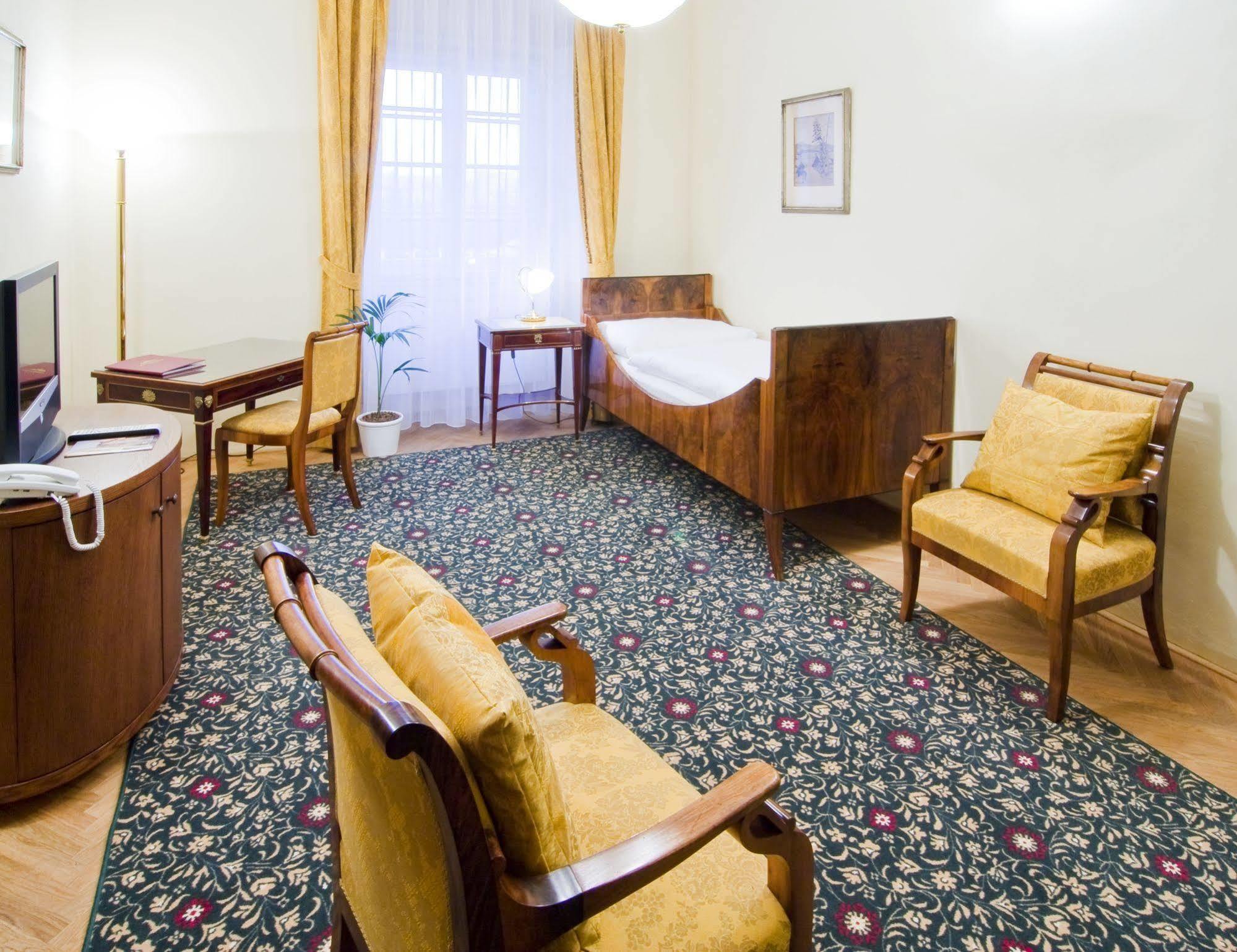 Château Liblice Byšice Extérieur photo