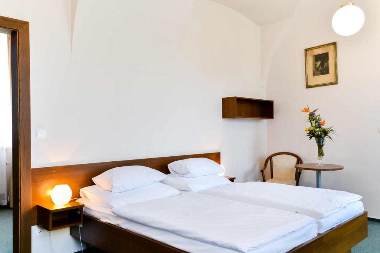 Château Liblice Byšice Extérieur photo