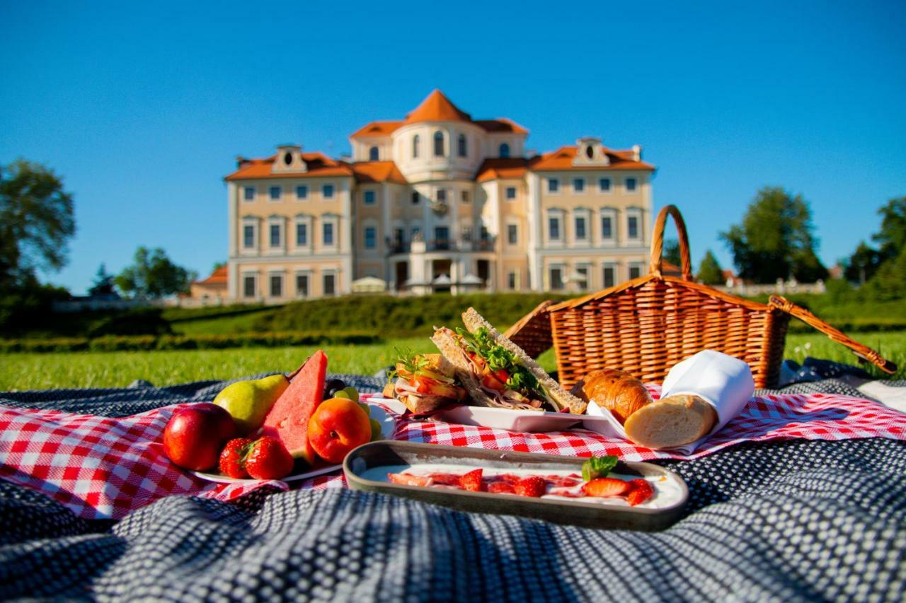 Château Liblice Byšice Extérieur photo